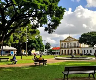 Praça Floriano Peixoto: O Coração Verde de Macapá